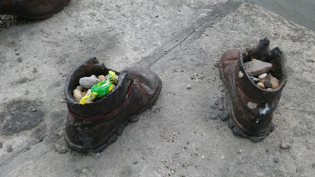 Detail des Denkmals Schuhe am Donauufer in Budapest. Foto: Donna Gedenk. Lizenz: CC BY-SA 4.0